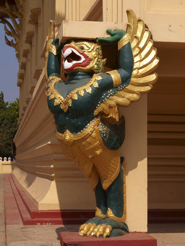 Garuda, Vientiane, That Luang